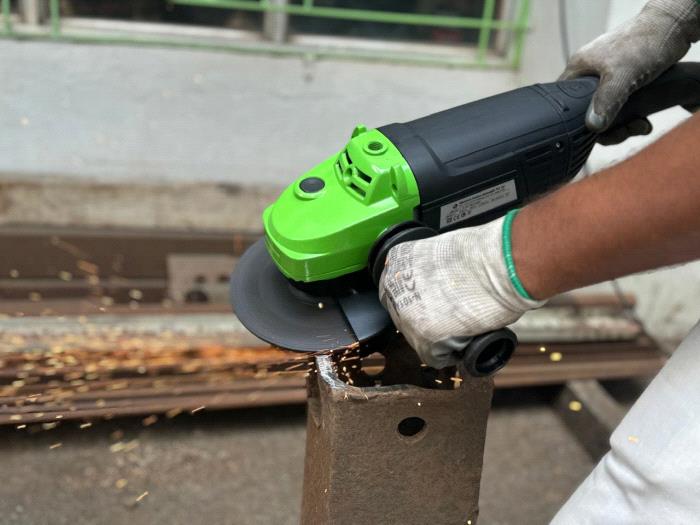 Powerful Angle Grinder Machine-EZW 180.1 - Eibenstock Positron Products